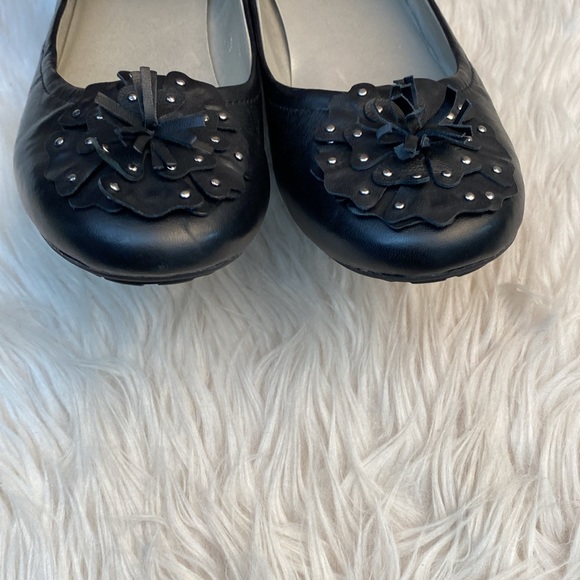 Me Too Black Leather Wedge Heels, Size 9M - Picture 11 of 15